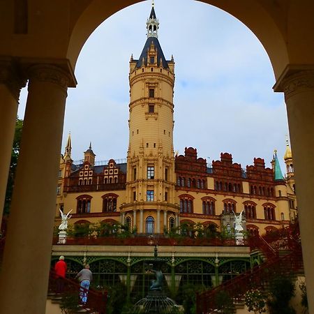 Fewo Schwerin-Zentrum ภายนอก รูปภาพ